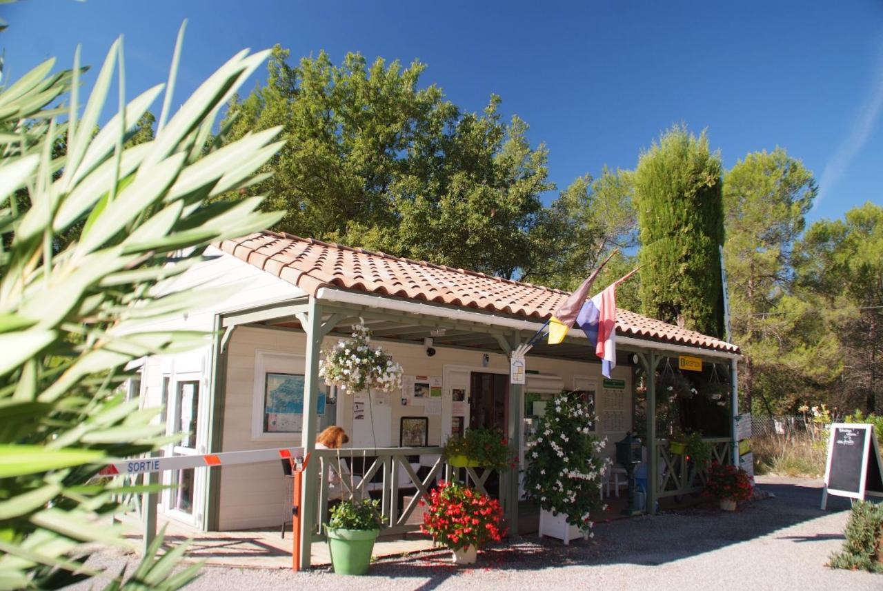 Camping Le Parc Saint-Paul-en-Foret Ngoại thất bức ảnh
