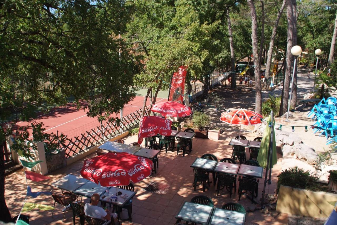 Camping Le Parc Saint-Paul-en-Foret Ngoại thất bức ảnh
