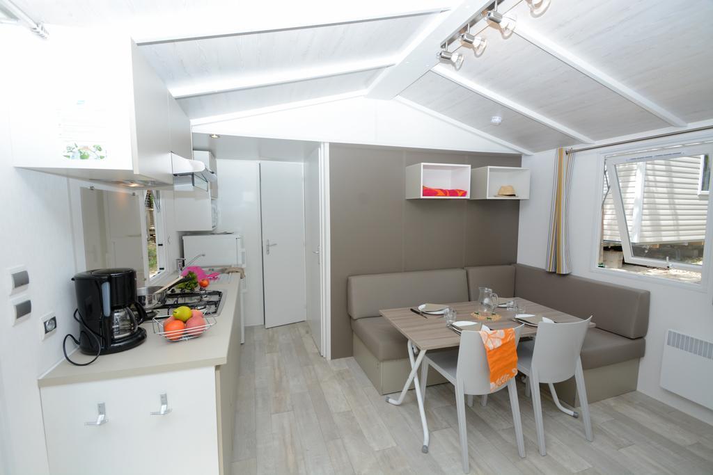 Camping Le Parc Saint-Paul-en-Foret Ngoại thất bức ảnh